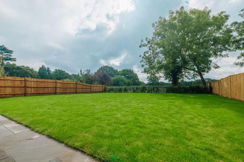 4 bedroom link detached house for sale, Byers Lane, Godstone RH9