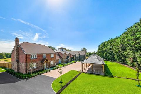 4 bedroom link detached house for sale, Byers Lane, Godstone RH9