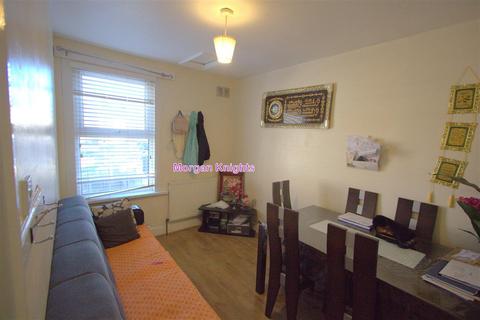 2 bedroom apartment for sale, Forest Gate E7