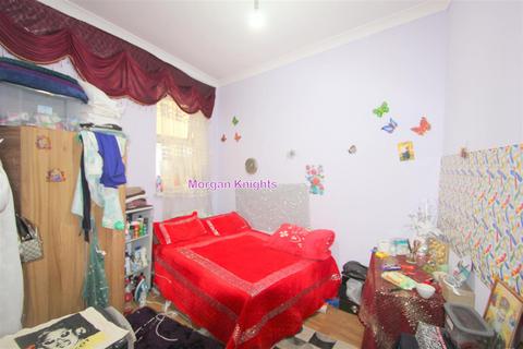 4 bedroom terraced house for sale, East Ham E6