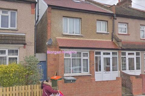 6 bedroom terraced house for sale, East Ham E6