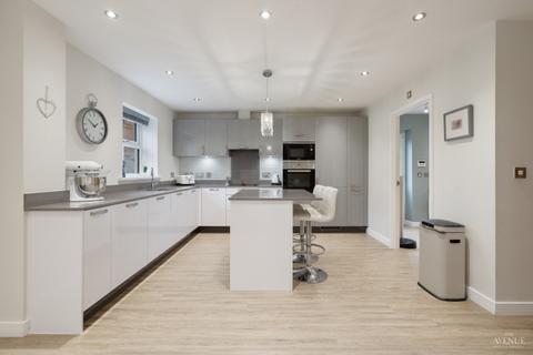 5 bedroom detached house for sale, 1881 SQ FT of internal living space