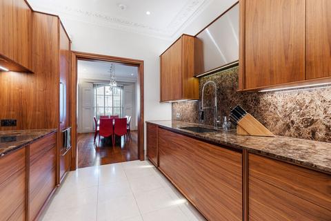 7 Thurloe Street, London, SW7 2SS