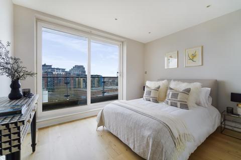 3 bedroom apartment for sale, Dolphin House, Smugglers way, London, SW18