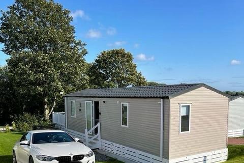 2 bedroom static caravan for sale, PS-200224 – Meadow Lakes Holiday Park, St. Austell, Cornwall