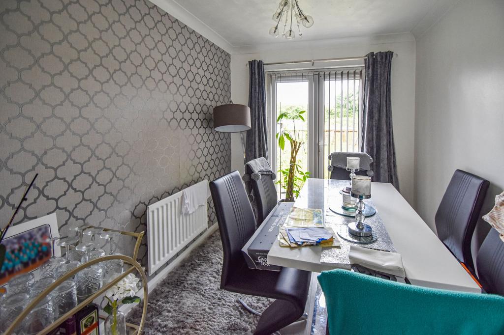 Malham Drive, Whitefield, M45 3 bed detached house for sale £275,000