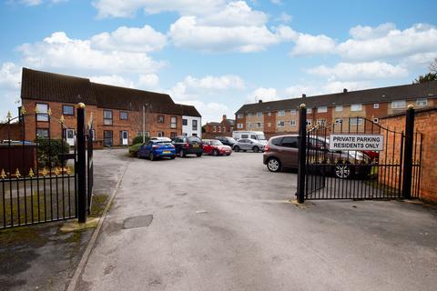 2 bedroom flat for sale - Elm Tree Court, East Riding of Yorkshire HU16