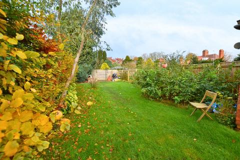 3 bedroom semi-detached house for sale, Overland Road, East Riding of Yorkshire HU16