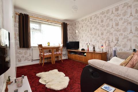 2 bedroom flat for sale - Saners Close, East Riding of Yorkshire HU16