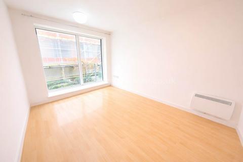 1 bedroom apartment to rent, Ryland Street