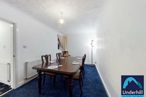 60 Burrator Drive, Exeter, EX4 2EW