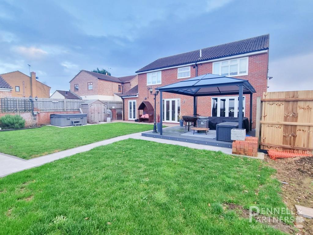 Coates Road, Peterborough PE7 4 bed detached house £575,000