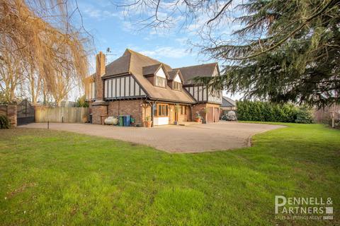 5 bedroom detached house for sale, Station Road, Peterborough PE7