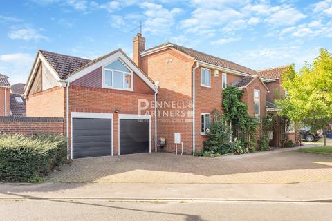 5 bedroom detached house for sale, Glenfields, Peterborough PE7