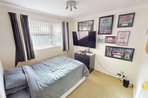 18 Beaumont Drive, Northampton, NN3 8PE