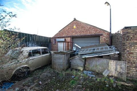 Garage for sale, R/O Cromwell Road, Grimsby, N E Lincs, DN31