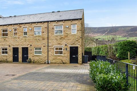 2 bedroom townhouse for sale, Bowler Way, Greenfield, Saddleworth