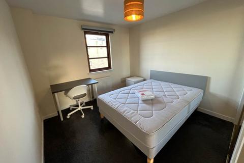 2 bedroom flat to rent - 3F Daniel Street, ,