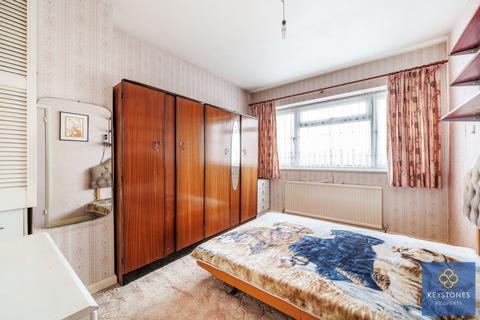 14 Birch Close, Romford, RM7 8ES