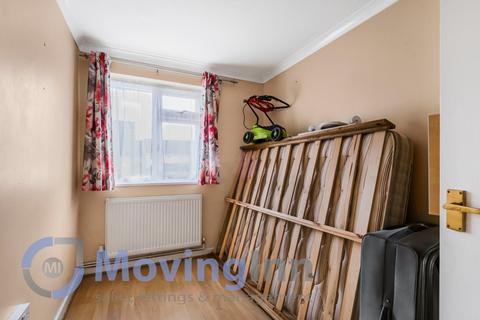6 Barnett Close, Erith, DA8 2EG