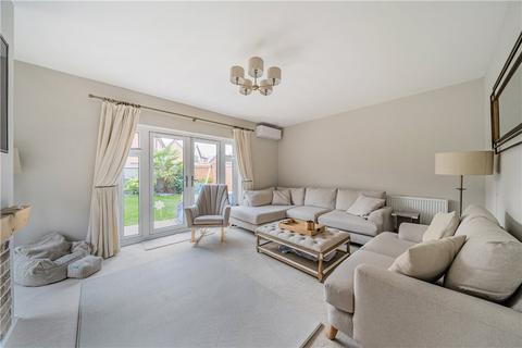 4 bedroom detached house for sale, Pantheon Drive, Dunstable LU5