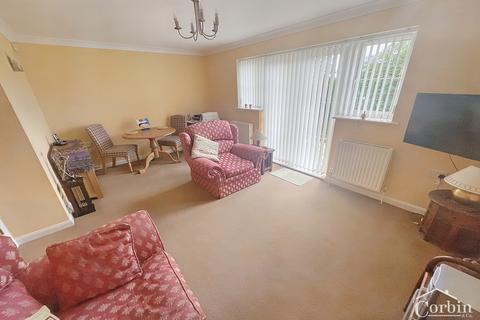 2 bedroom detached bungalow for sale, Daws Place, Bournemouth, Dorset