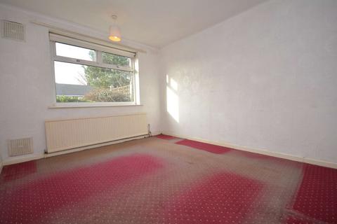 2 bedroom bungalow for sale, Greenmoor Crescent, Lofthouse, Wakefield, West Yorkshire