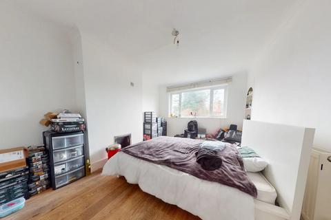 2 bedroom maisonette for sale, Reynolds Close, Carshalton, Surrey, SM5