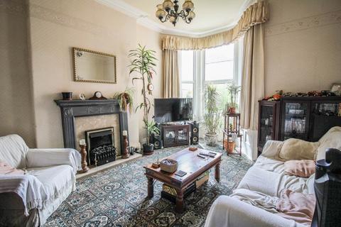 undefined, Severn Road-Substantial Victorian Property *NEW BOILER 2026*
