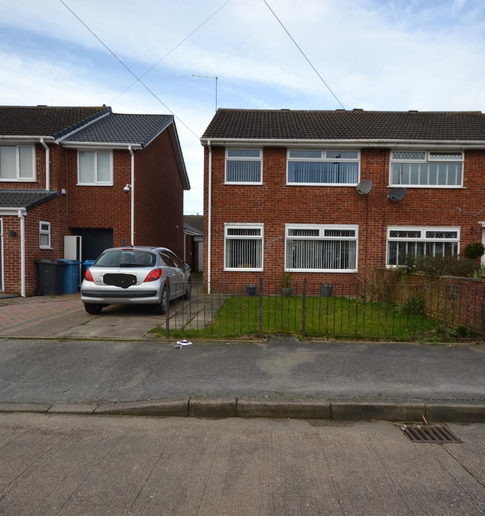 Sandy Point, Hull HU11 3 bed semidetached house for sale £170,000