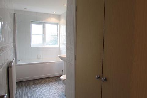 48 Starling Close, Sharston, Manchester, M22 4XS