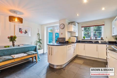169 Wheat Sheaf Close, London, E14 9UZ