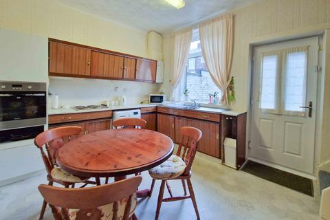 54 Breeze Hill Road, Oldham, OL4 5JF