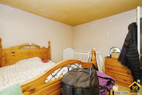 4 bedroom end of terrace house for sale, Grosmont Grove, Hereford, United Kingdom, HR2