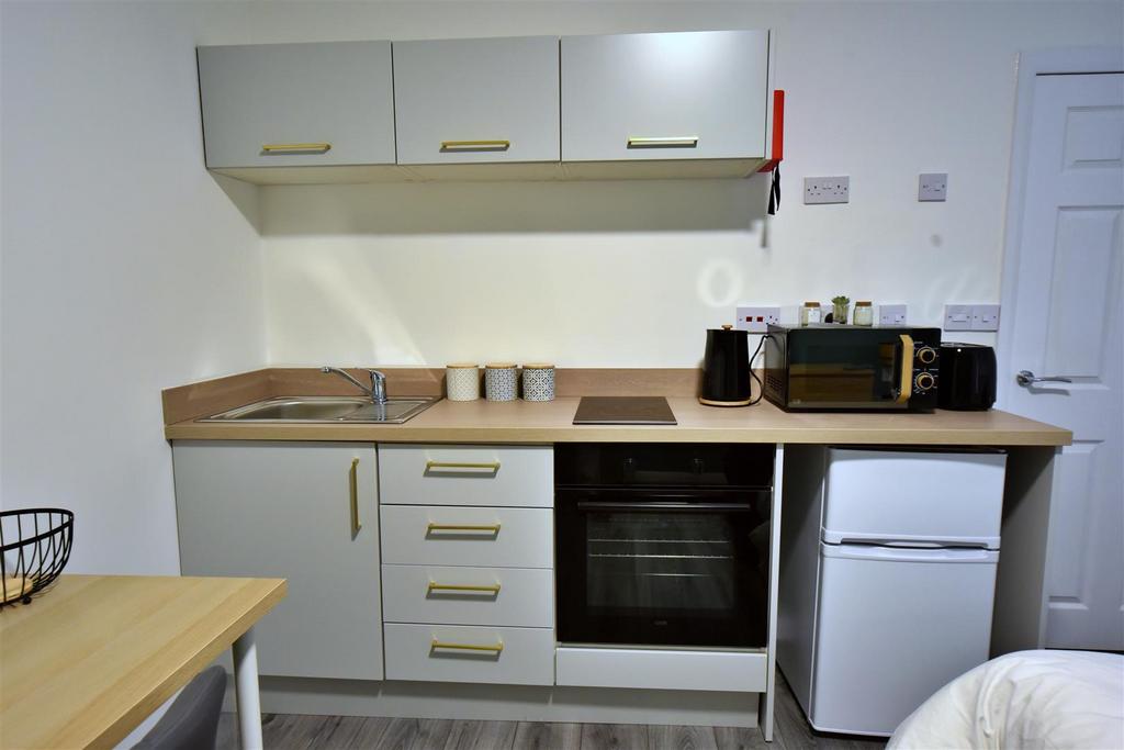 165 AR Room01 04.JPG