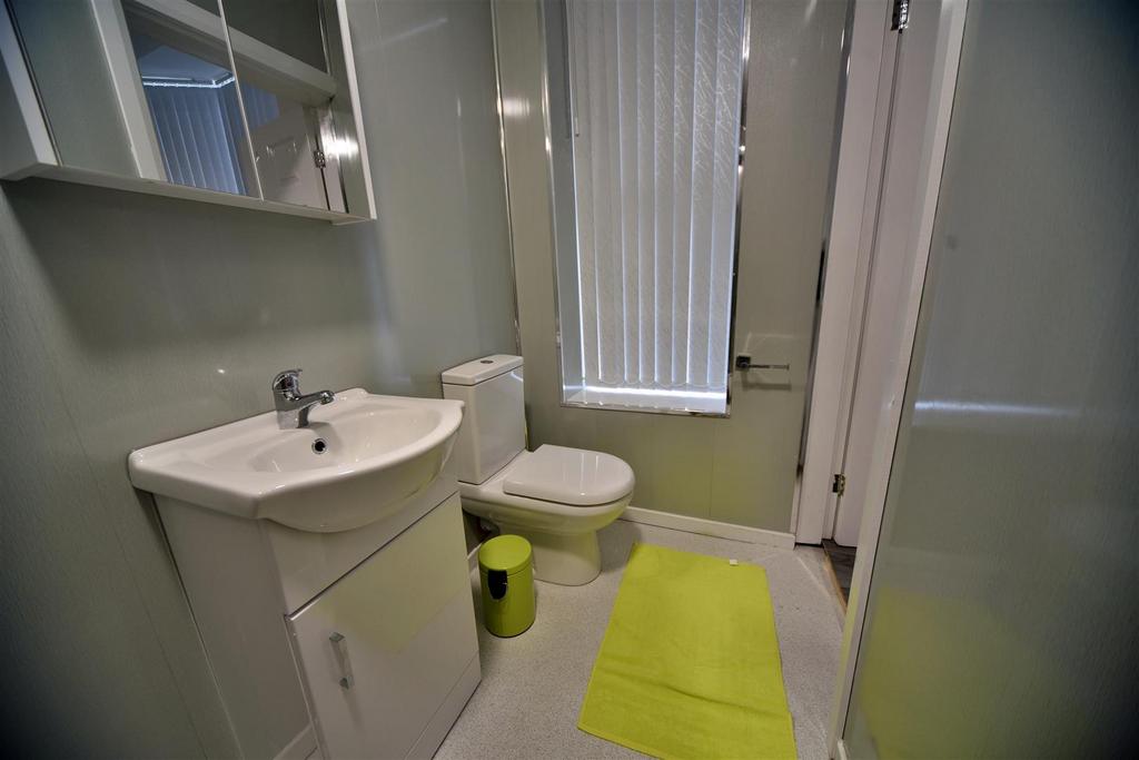 165 AR Room01 07.JPG