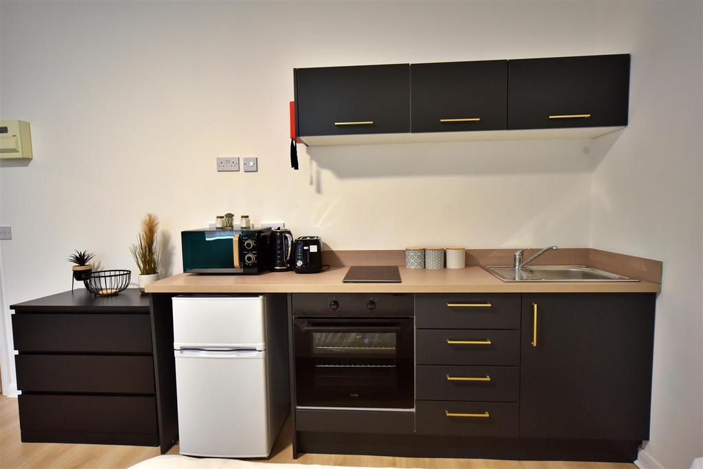 165 AR Room11 03.JPG