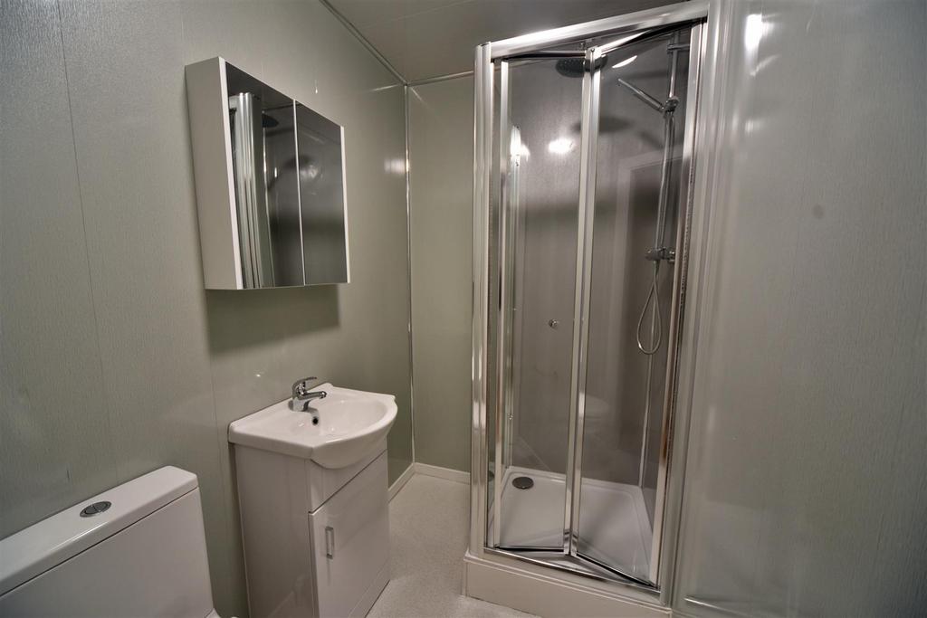 165 AR Room13 04.JPG