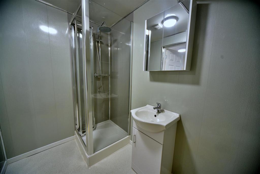 165 AR Room17 07.JPG