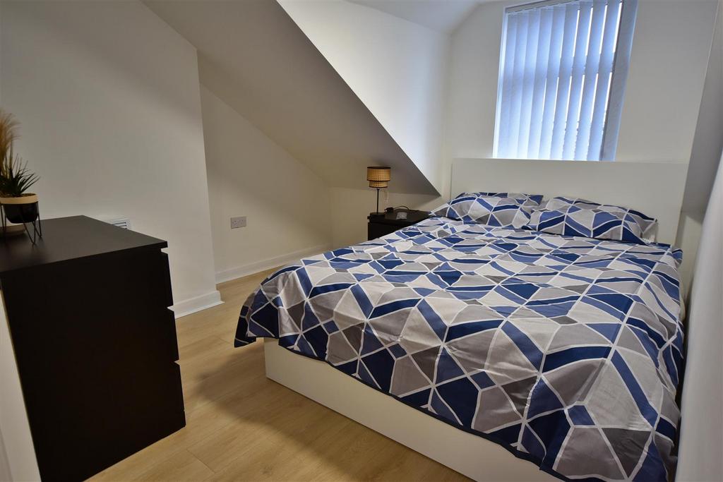 165 AR Room16 06.JPG
