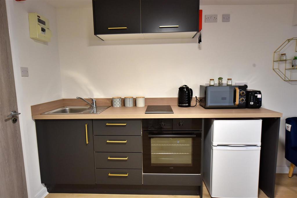 165 AR Room16 02.JPG
