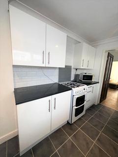 3 bedroom terraced house to rent, Outram Street, Middlesbrough, Outram Street, Middlesbrough TS1