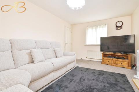 3 bedroom end of terrace house for sale, Maddren Way, Middlesbrough TS5