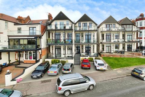 3 bedroom flat for sale, The Leas, Westcliff-on-sea, SS0