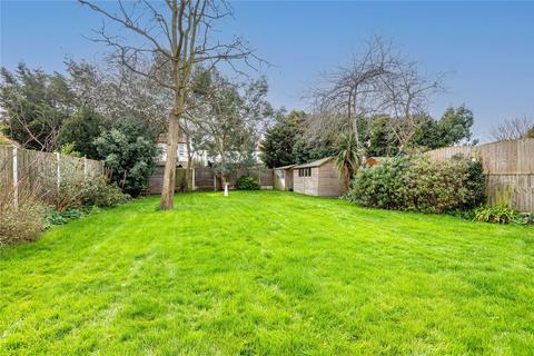 28 Burges Road, Thorpe Bay, Southend-on-sea, SS1 3AY