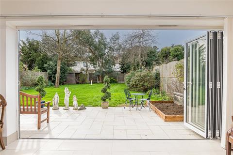 28 Burges Road, Thorpe Bay, Southend-on-sea, SS1 3AY