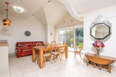 28 Burges Road, Thorpe Bay, Southend-on-sea, SS1 3AY