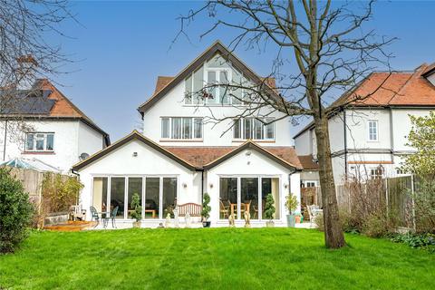 28 Burges Road, Thorpe Bay, Southend-on-sea, SS1 3AY