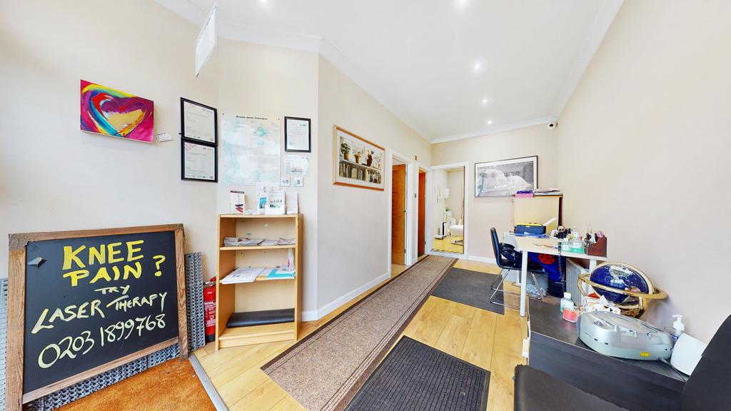 Northfield Avenue, Ealing, London, W13 Property to rent £1,416 pcm (£