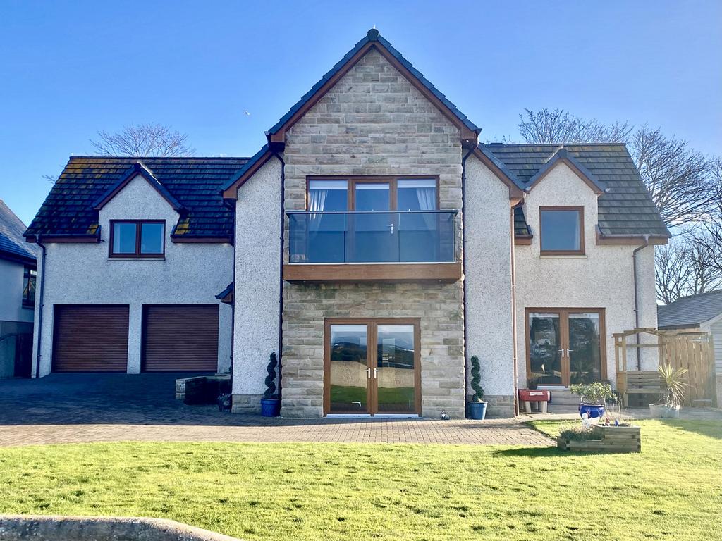 Lossiemouth IV31 4 bed detached house for sale £550,000